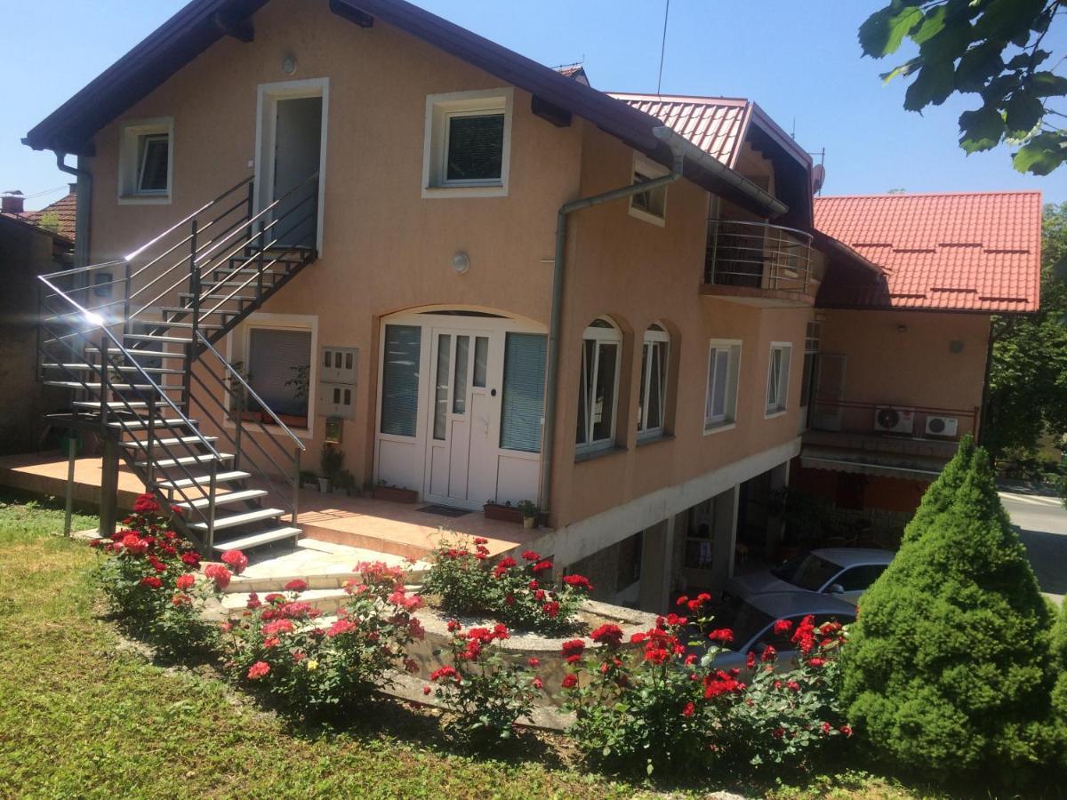 Hostel Jedvaj Krapina Esterno foto