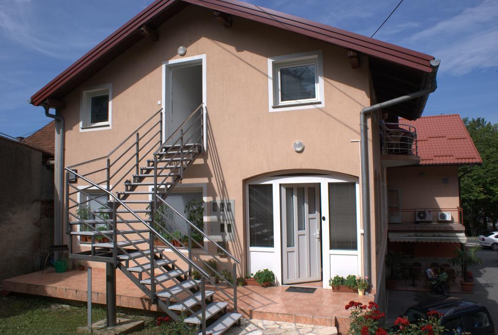Hostel Jedvaj Krapina Esterno foto
