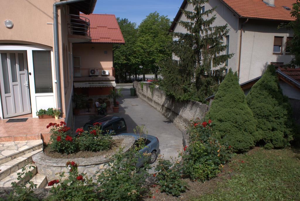 Hostel Jedvaj Krapina Esterno foto